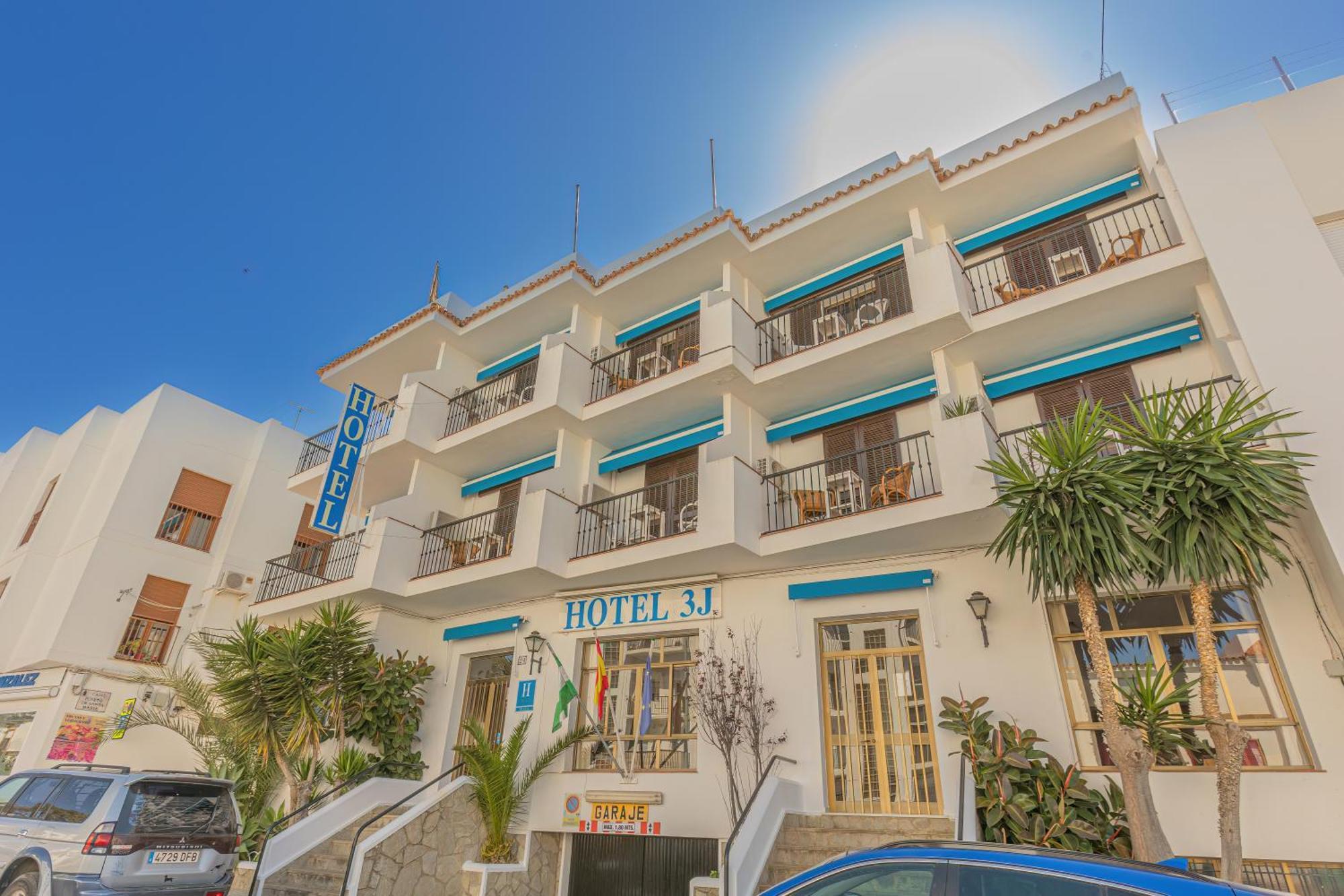 Hotel Tres Jotas Conil Conil De La Frontera Luaran gambar
