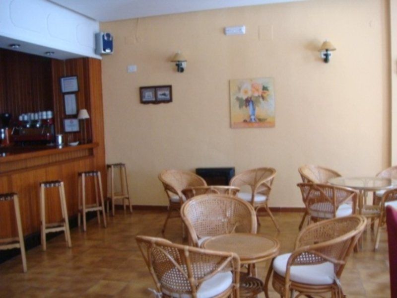 Hotel Tres Jotas Conil Conil De La Frontera Luaran gambar