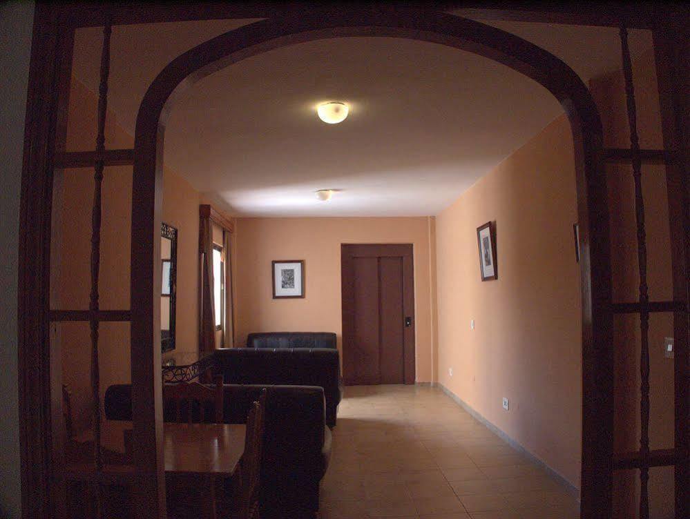 Hotel Tres Jotas Conil Conil De La Frontera Luaran gambar
